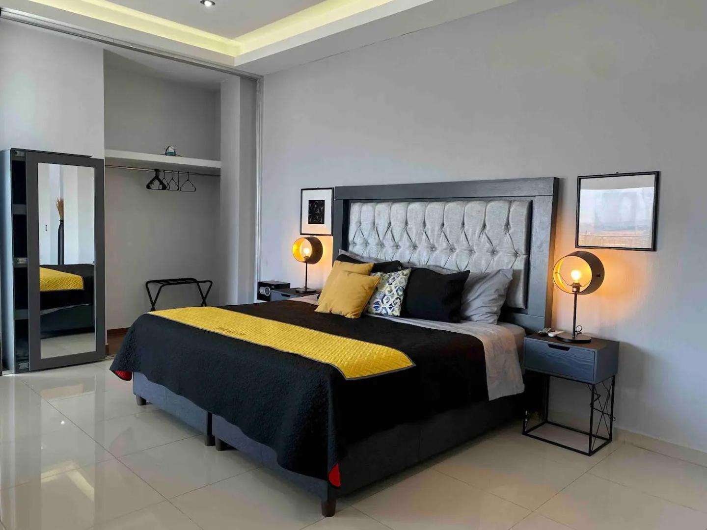 Suites La Gloria Alojamiento Independiente เตปาติตลัน เด โมเรลอส ภายนอก รูปภาพ