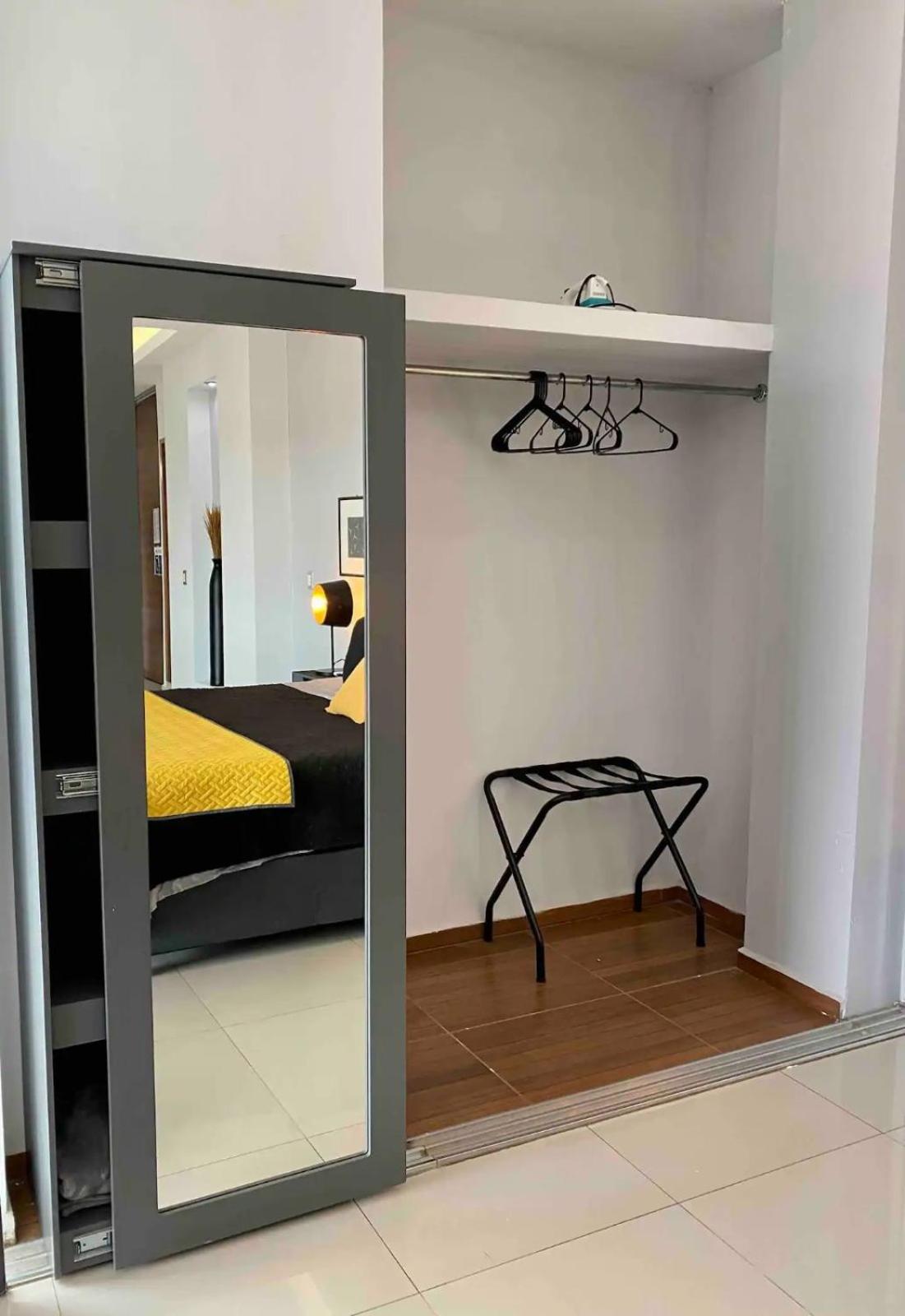 Suites La Gloria Alojamiento Independiente เตปาติตลัน เด โมเรลอส ภายนอก รูปภาพ
