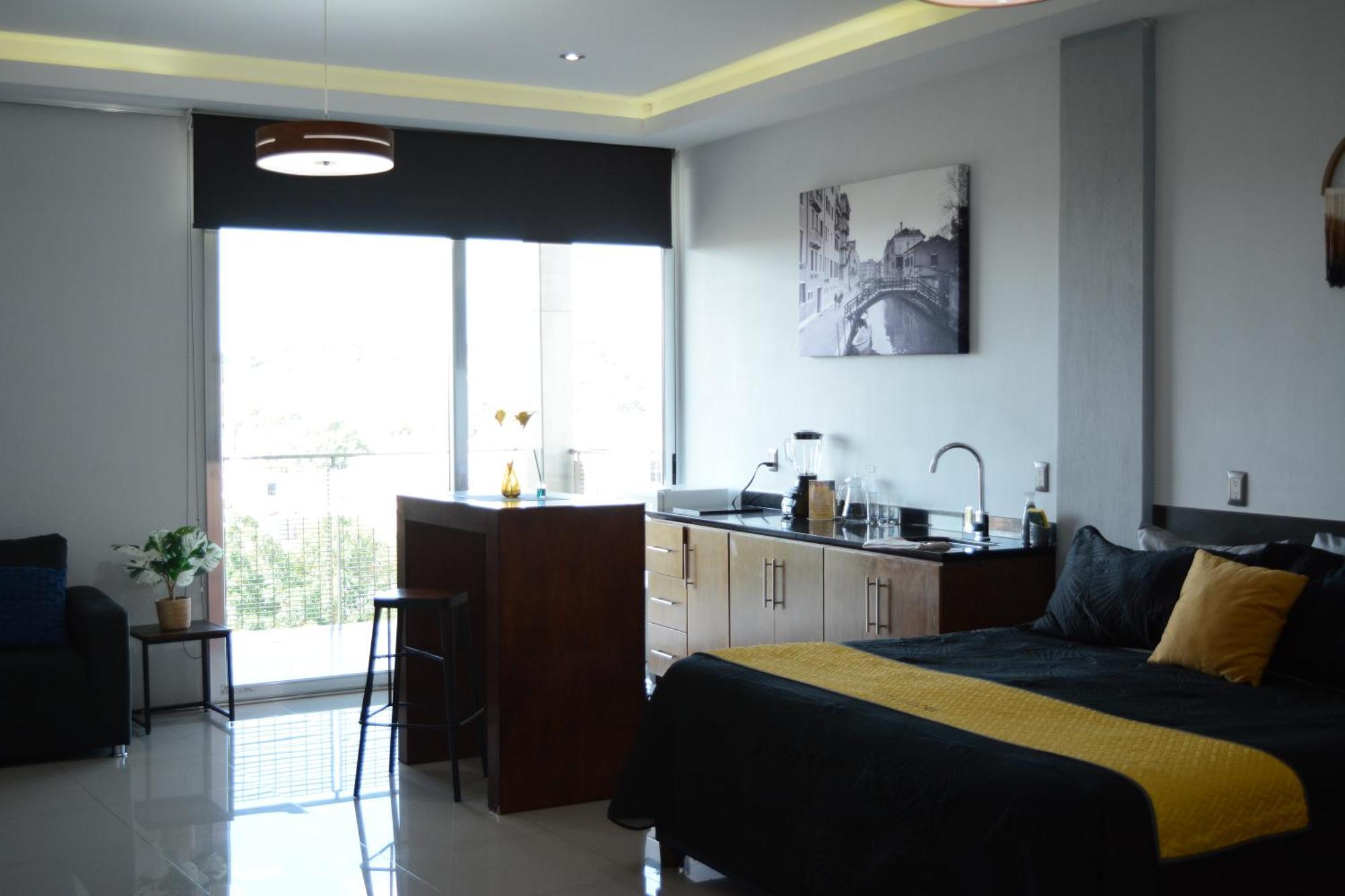 Suites La Gloria Alojamiento Independiente เตปาติตลัน เด โมเรลอส ภายนอก รูปภาพ